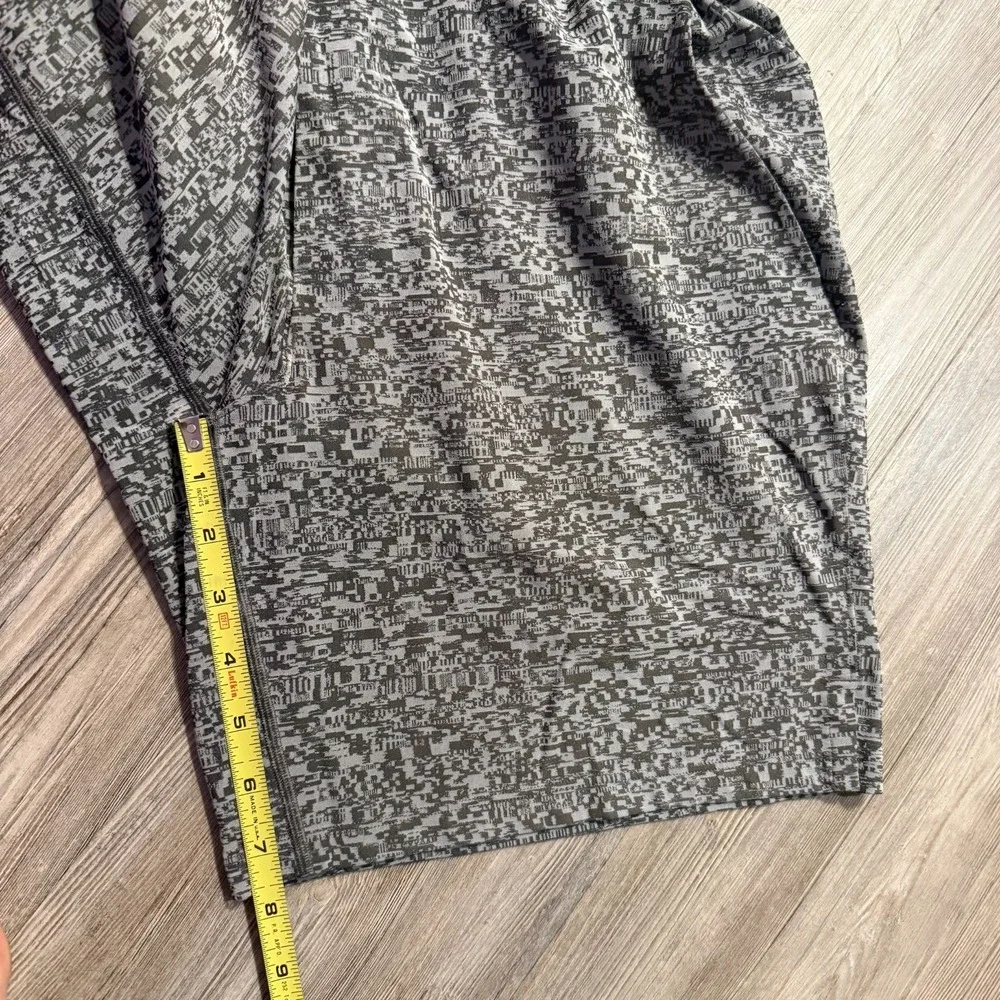 Lululemon Mens Medium T.H.E Short Linerless 7